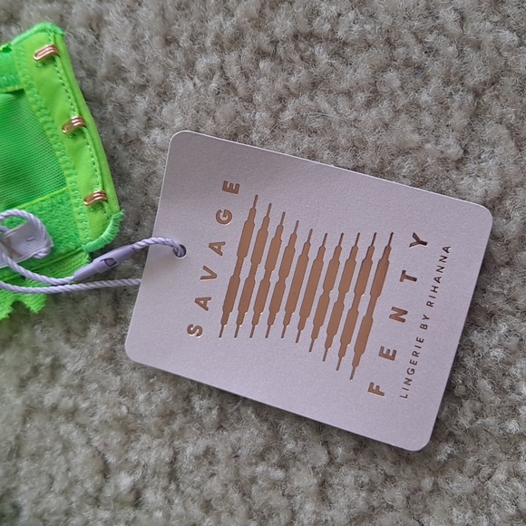 NWT savage Fenty bra - Picture 2 of 4